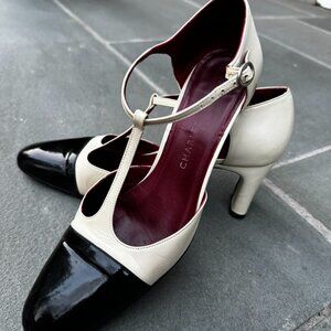 Vintage Charles Jourdan Two-Tone T-Strap Pumps Leather Classic Cap Toe Heels - S